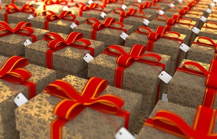 Sveti Nikola obradovao mališane u OŠ Zmijavci